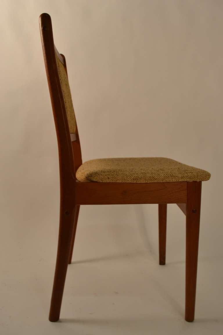 Danish Modern Set of Six Teak Dining Chairs In Excellent Condition In New York, NY