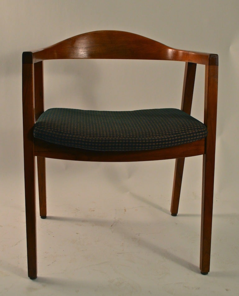 Set of Eight Gunlocke Dining Chairs 1