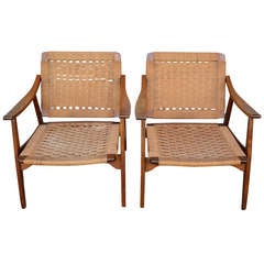 Paar moderne Sessel aus der Mitte des Jahrhunderts:: hergestellt in Jugoslawien