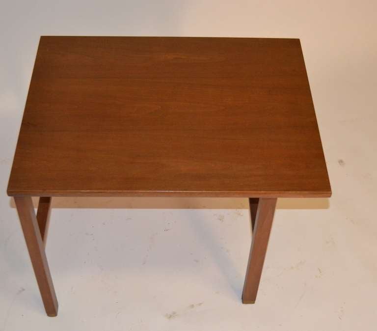 Mid-Century Modern Wormley for Dunbar Cantilevered End Table For Sale