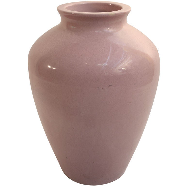 Vaso di sabbia vintage - Smalto rosa scuro. Piano grande della California School / olio. Un lato presenta una macchia nello smalto, che è originale del pezzo e non è considerata un danno, si prega di vedere le immagini.  Marcato USA 561/ su  sul