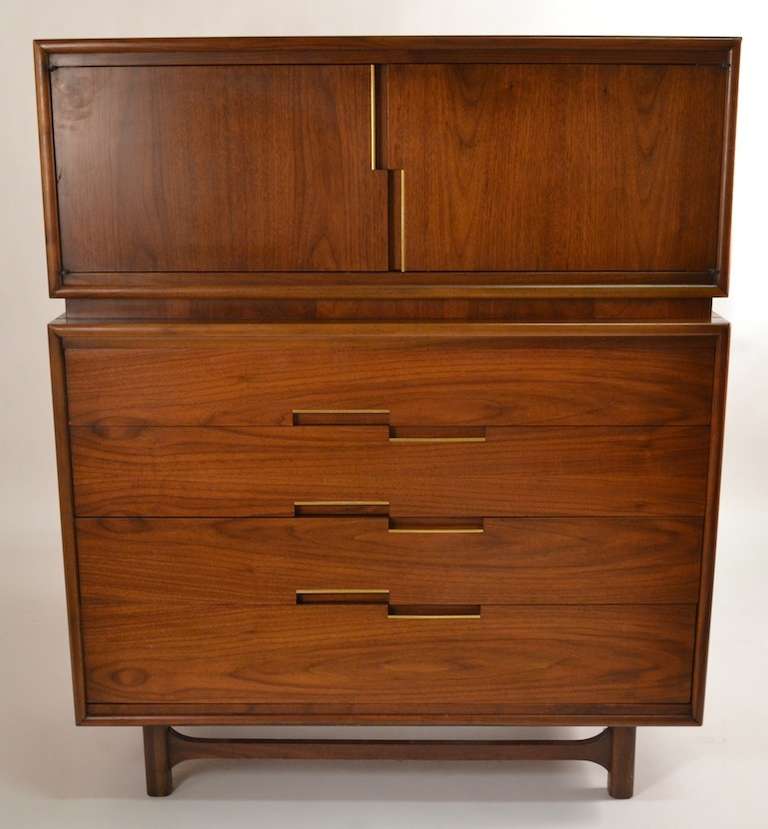 Mid-20th Century Gentlemans Chest on Chest Highboy Dresser by Cavalier Furniture