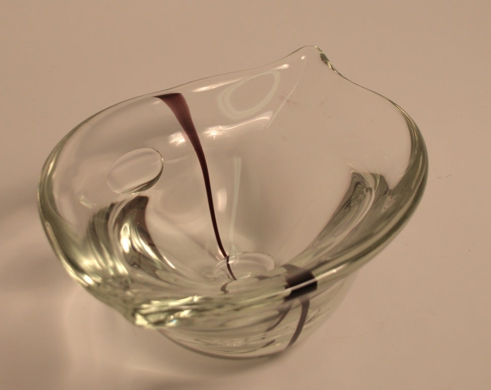 Murano Centerpiece Bowl Attributed to Seguso In Excellent Condition For Sale In New York, NY