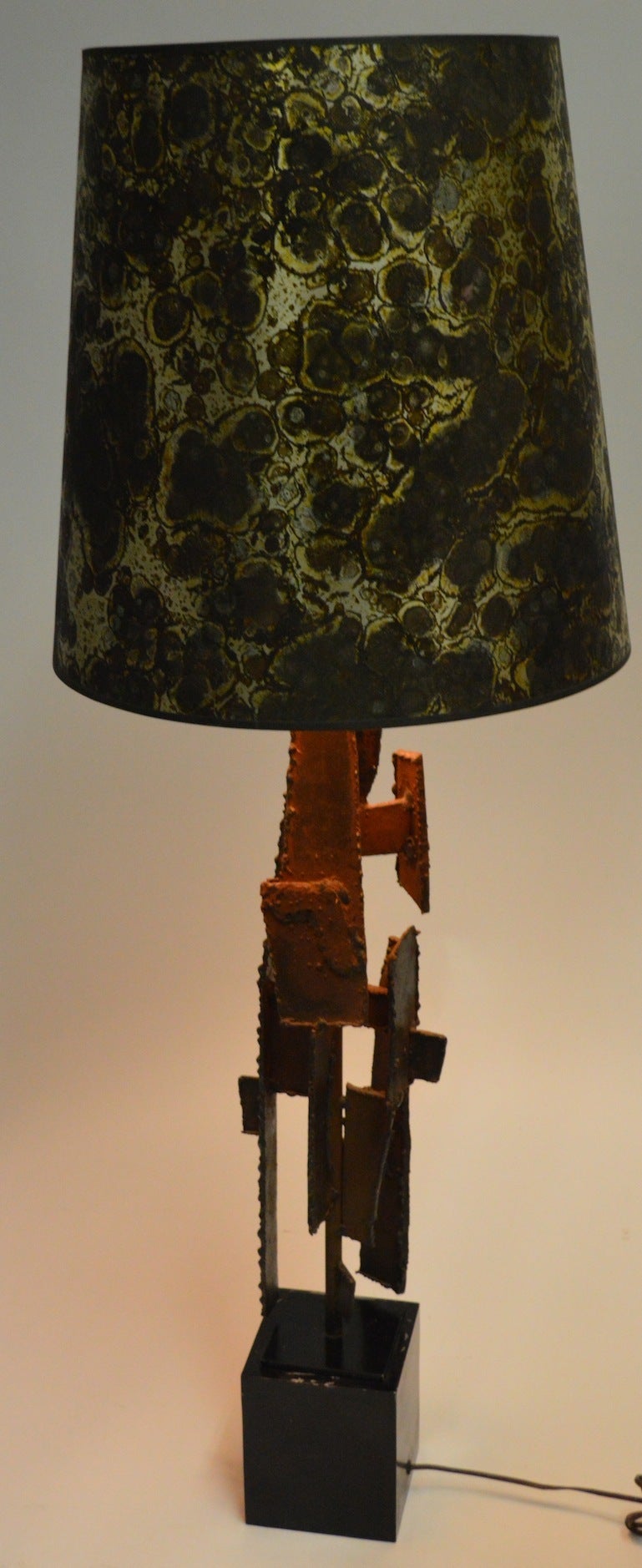 Pair of Brutalist Laurel Lamps by Richard Barr In Good Condition In New York, NY