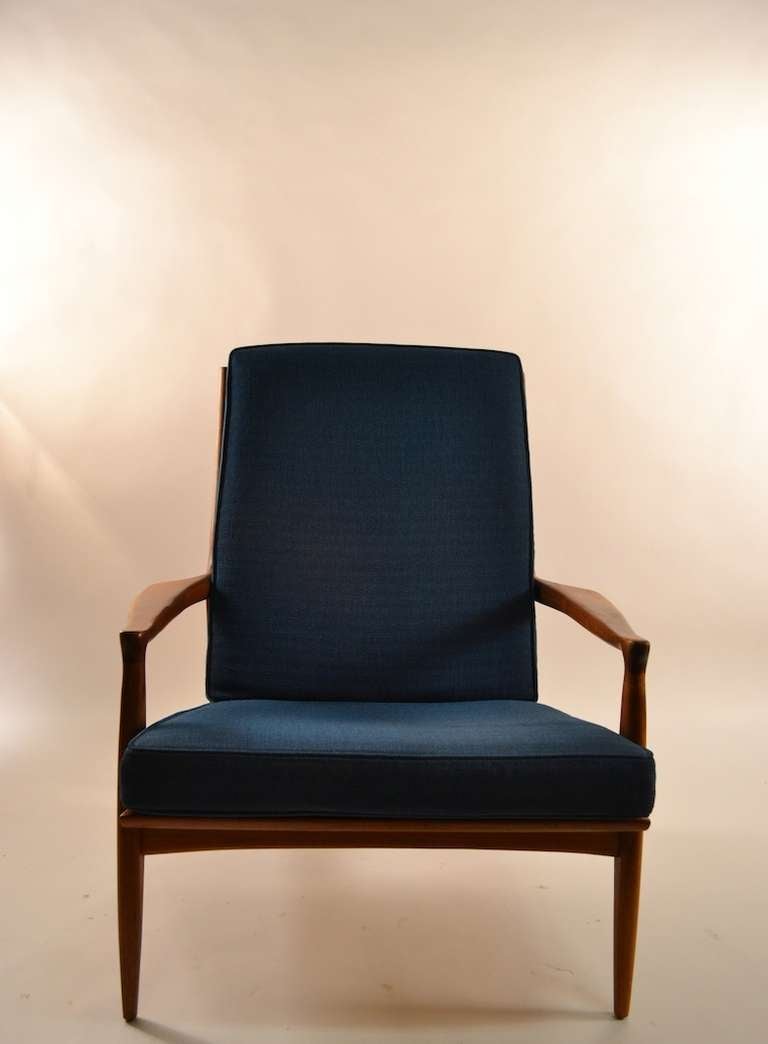 Early Milo Baughman for Thayer Coggin Walnut frame arm chair In Excellent Condition For Sale In New York, NY