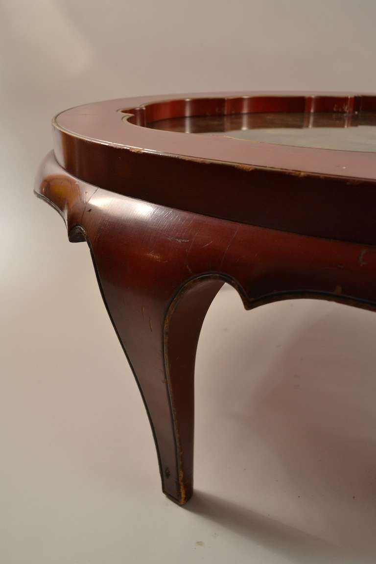 Bois Table basse de cocktail ovale dans le style de Samuel Marx pour Quigley en vente