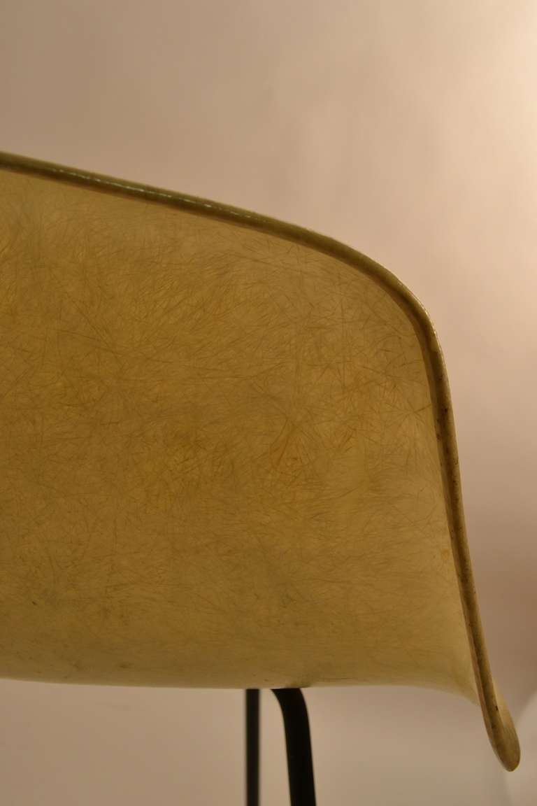 American Early Eames Rope Edge Fiberglass Bucket Chair