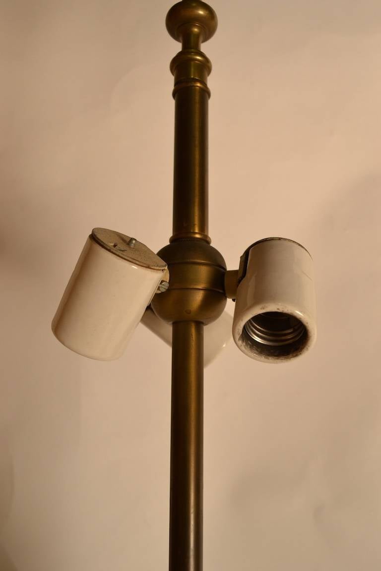 Milieu du XXe siècle Lampe de table en cuivre Damon Giffard pour Hansen Lighting Company en vente