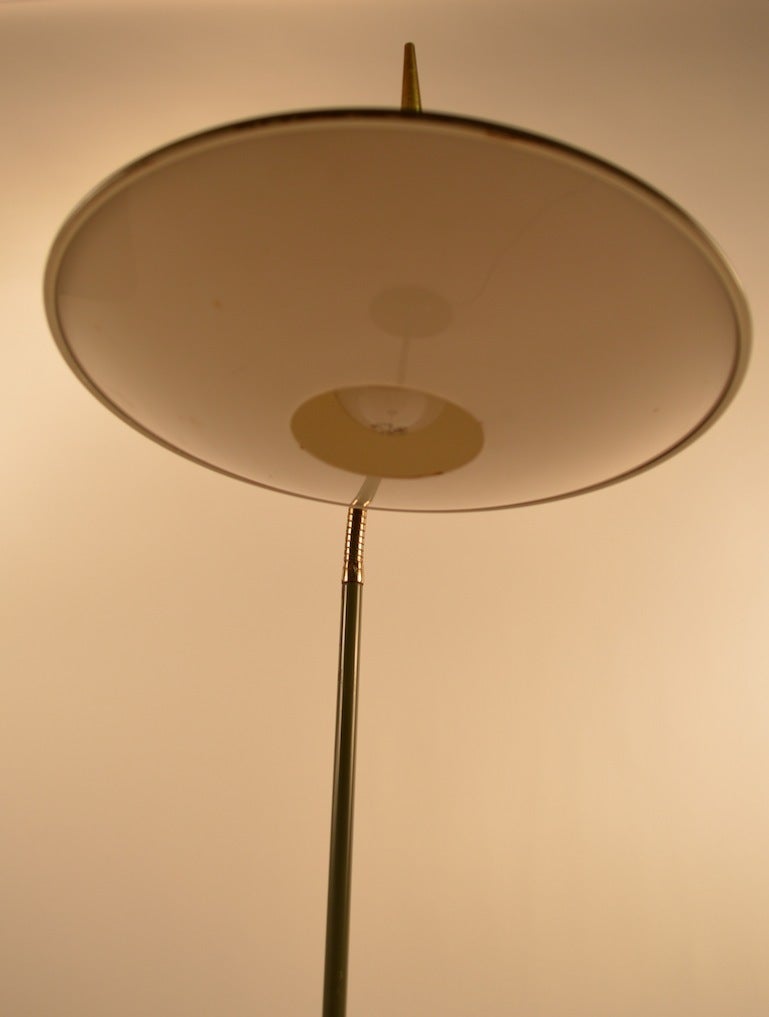 American Laurel Gooseneck Floor Lamp Model B- 683 in the style of Ponti