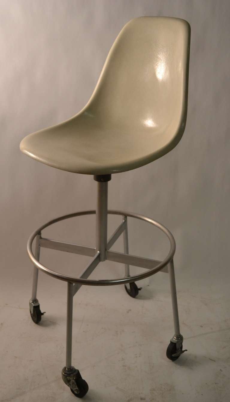 Eames Herman Miller Drafting Stool For Sale at 1stdibs Eames Herman Miller Drafting Stool For Sale at 1stdibs
