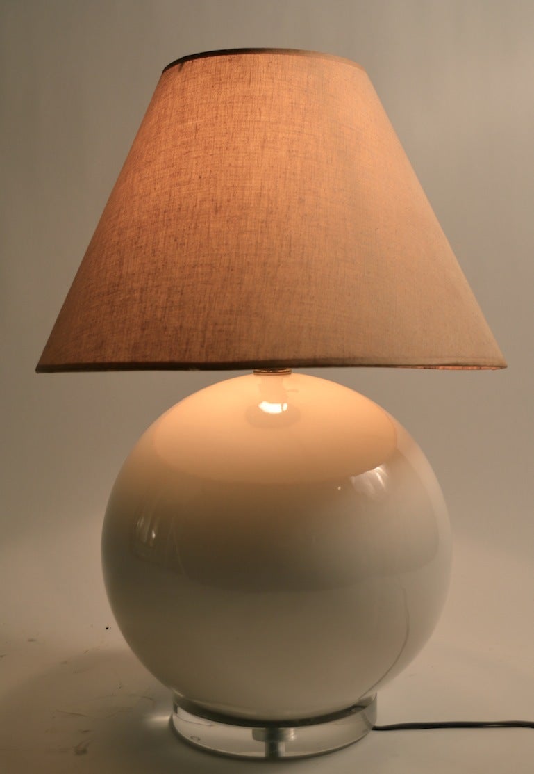 Mid-Century Modern Pair of Ceramic Ball Lamps with Lucite Bases