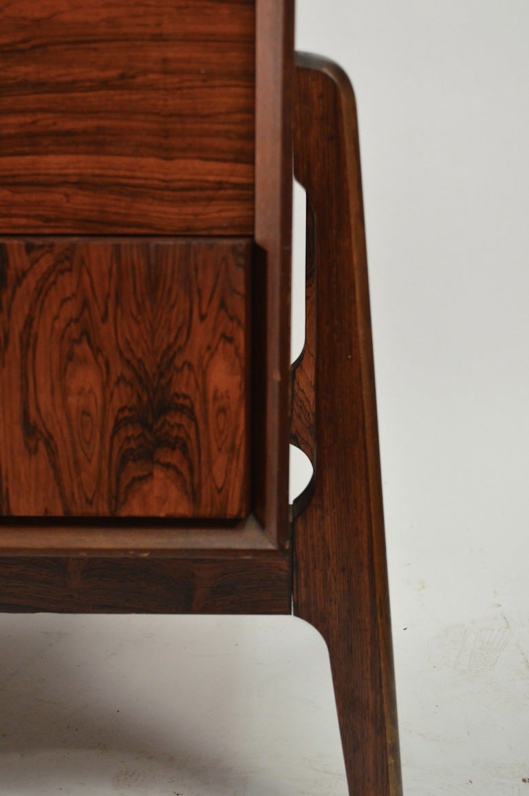 Eight-Drawer Dresser by Piet Hein in Rosewood Veneer In Good Condition In New York, NY