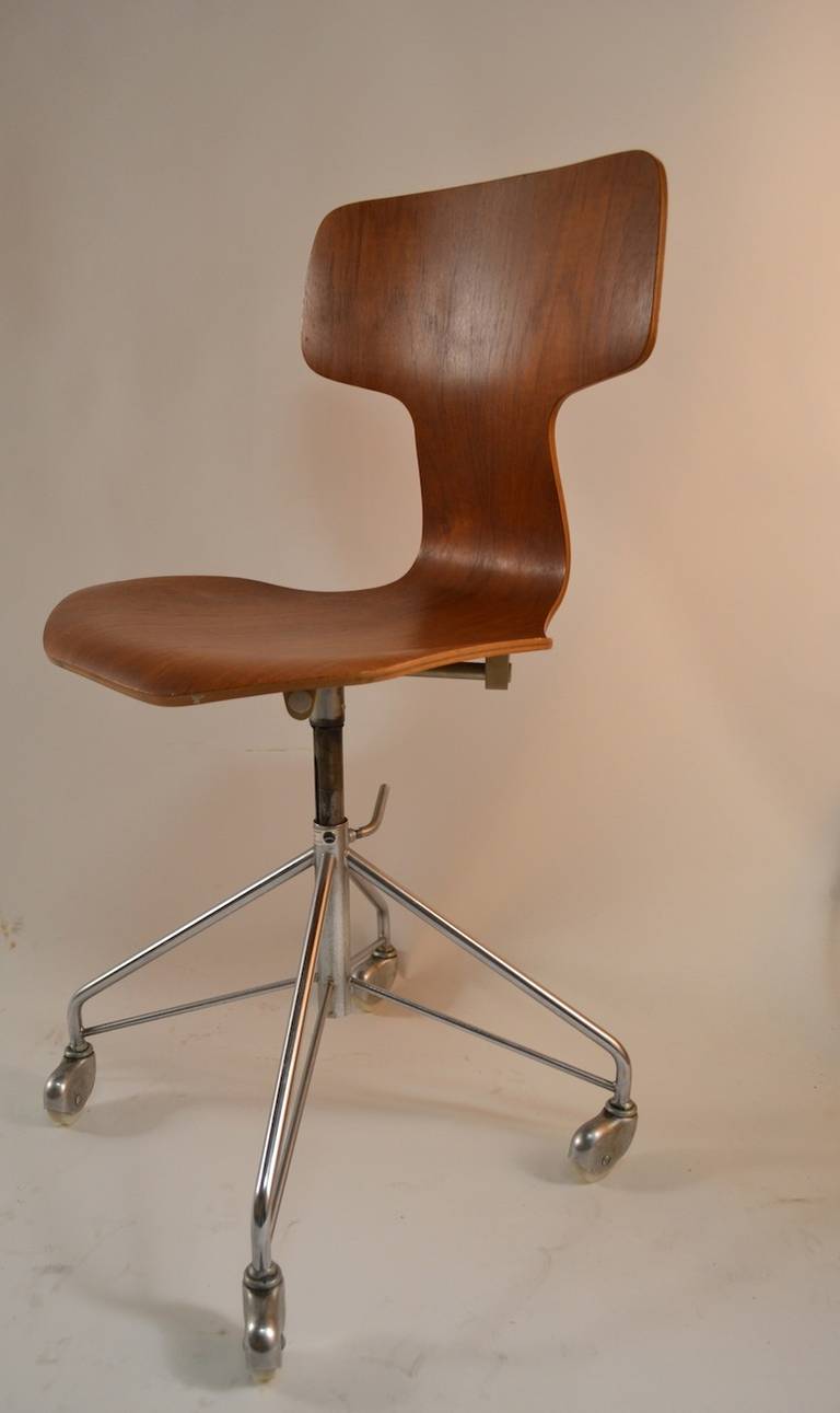 Danish Arne Jacobsen for Fritz Hansen Swivel Desk Chair
