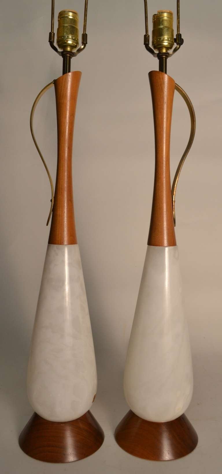 Pair Teak And Alabaster Mid Century Modern Lamps Made in Italy In Excellent Condition In New York, NY