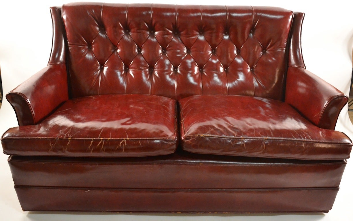 Vintage Leather Love Seat Sofa with Button Tufted Back In Good Condition In New York, NY