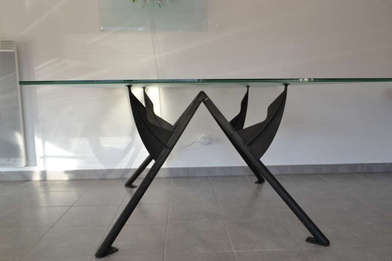 Philippe Starck Early Set of Table & Chairs In Good Condition For Sale In Fuveau, Provence