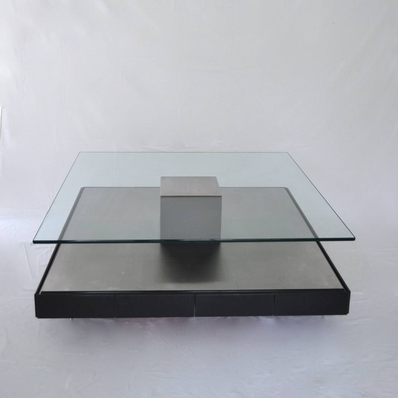 Minimalist Coffee Table model 147 by Marco Fantoni;
Manufactured by Tecno Milano in 1971;
Two Drawers on Each Side with Metal Tag 