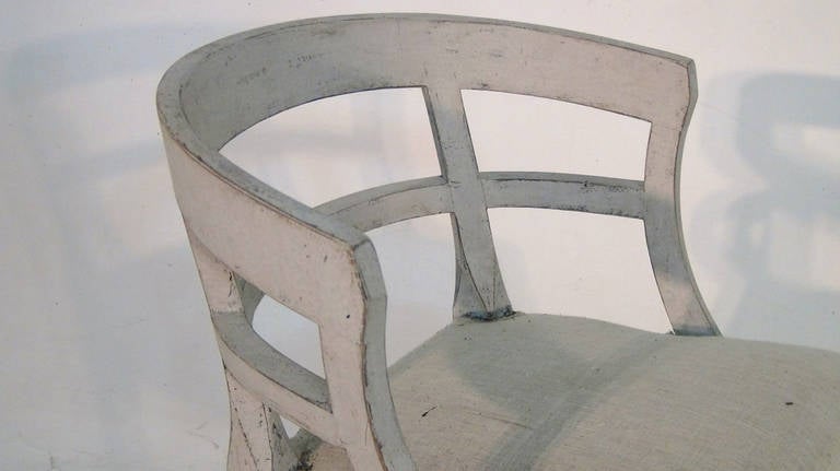 Pair of 19th Century Swedish Sulla Chairs 4