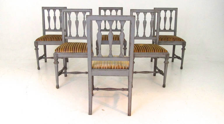 20th Century Set of Six Swedish Gustavian Style Dining Chairs