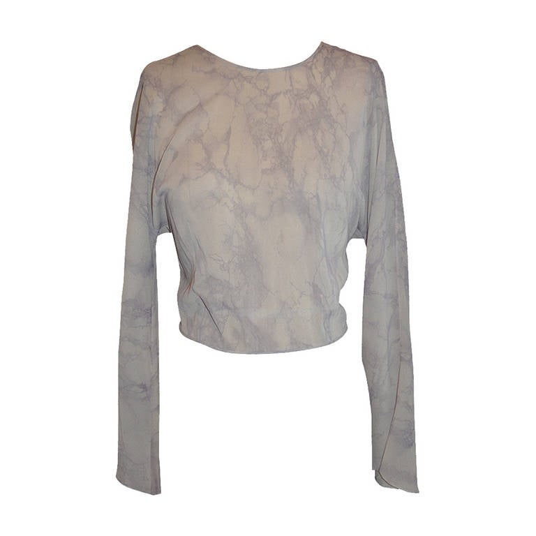 Alma „Couture“ Seiden-Couture-Top mit lavendelfarbenem und grauem Druck im Angebot