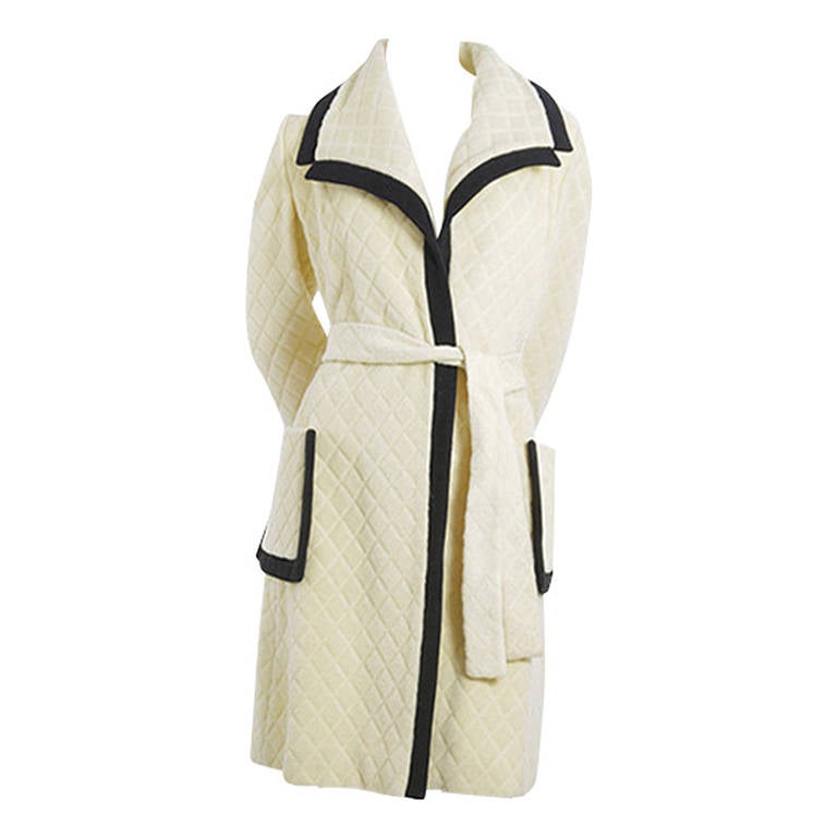 1960'S Lilli Ann Cream Diamond & Black Trim Belted Coat - Size S/M For Sale