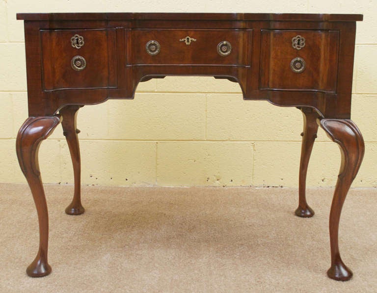 American Queen Anne Style Flame Mahogany Lowboy