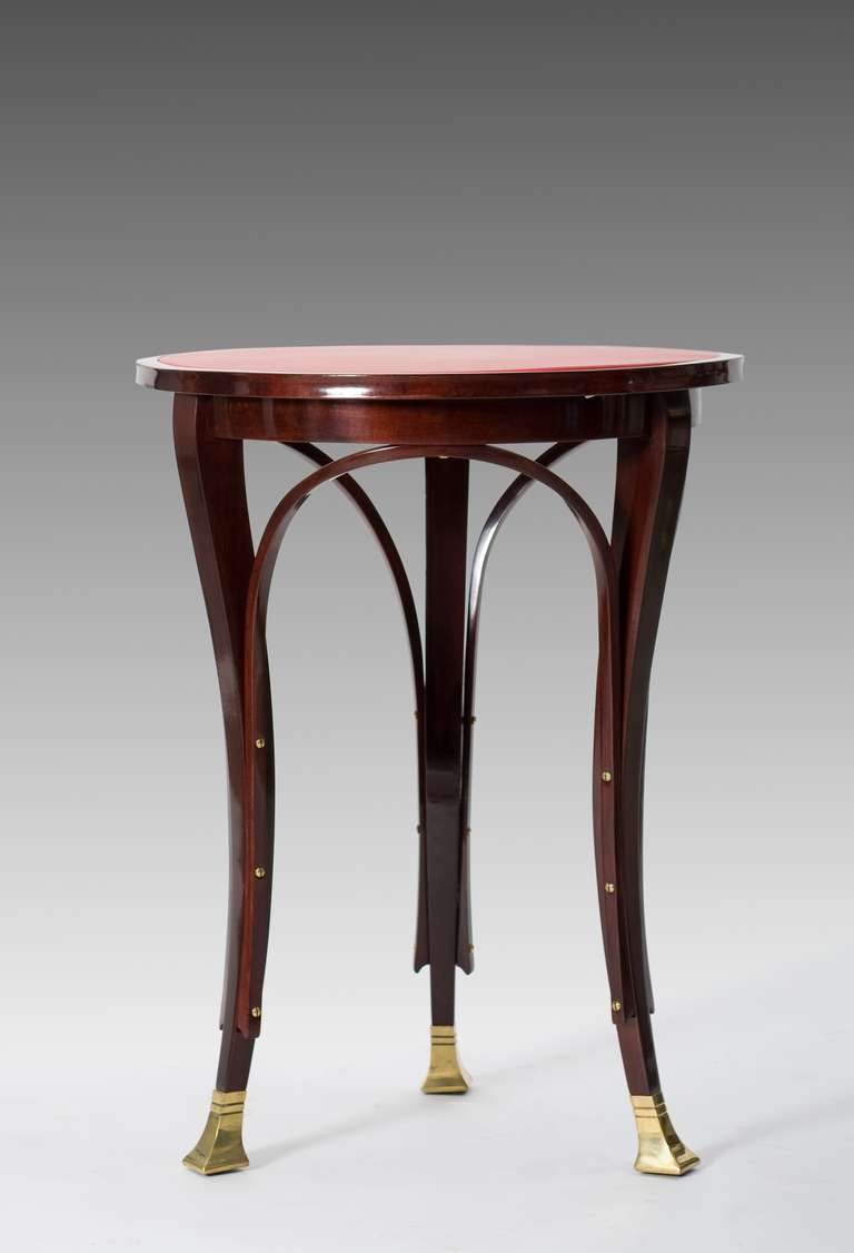 GUSTAV SIEGL
J. & J. KOHN

THREE-LEGGED SIDE TABLE

designed by: Gustav Siegl, Vienna, around 1900
executed by: J. & J. Kohn, model no. 326 1/2/T

bent beechwood, stained and polished, cast brass fittings, leather on top renewed

H 70 cm,