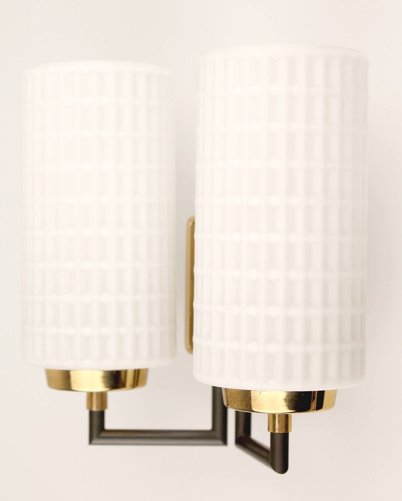 Pair of Italian Glass and Brass Sconces  3