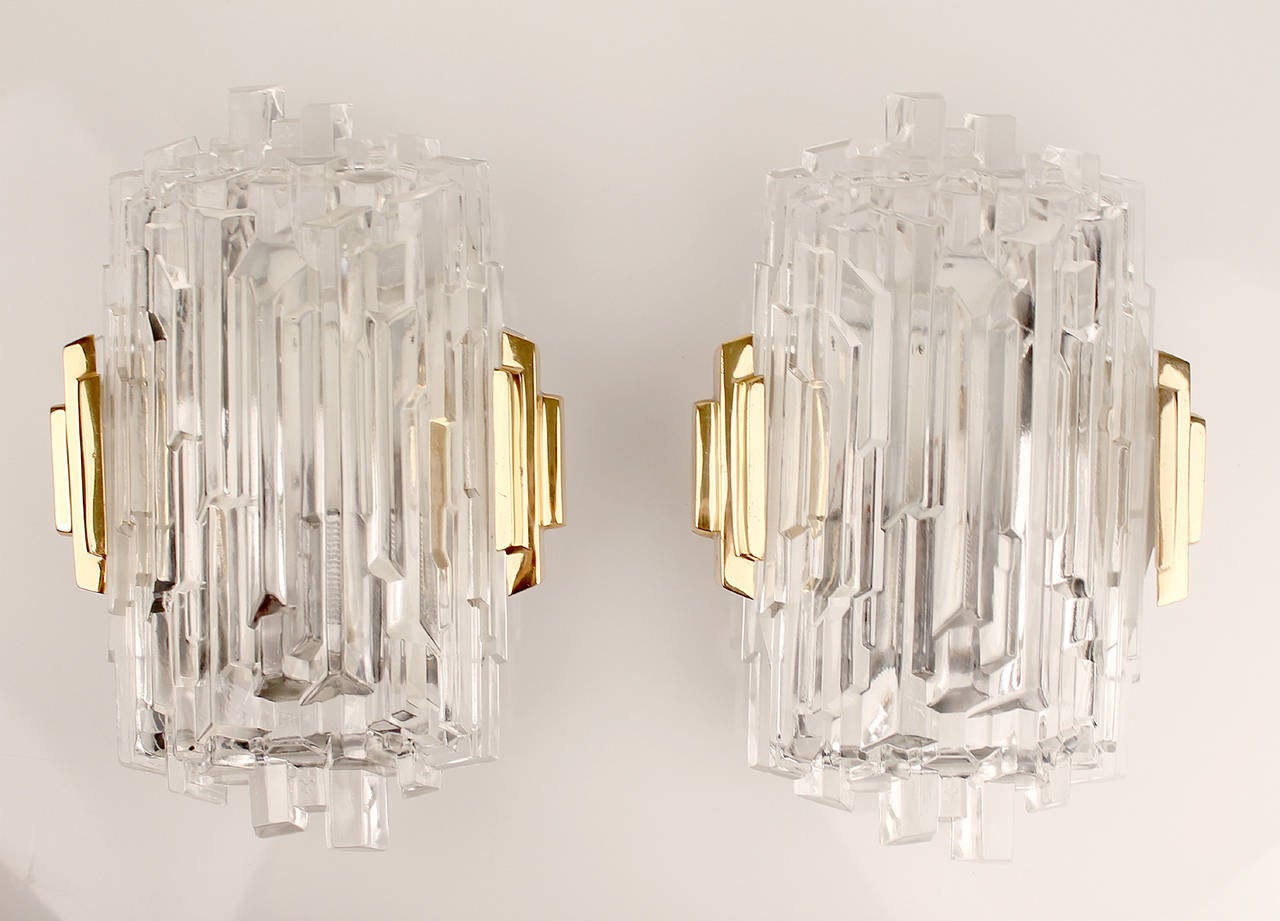 Pair of Orrefors Glass sconces, circa 1960. Great Modernist example of  design very unusual design of the glass shades made to look like sculpted cliffs.

One candelabra size bulb each

Antique, Light, Lamp, Austrian, Brass , Hollywood Regency,