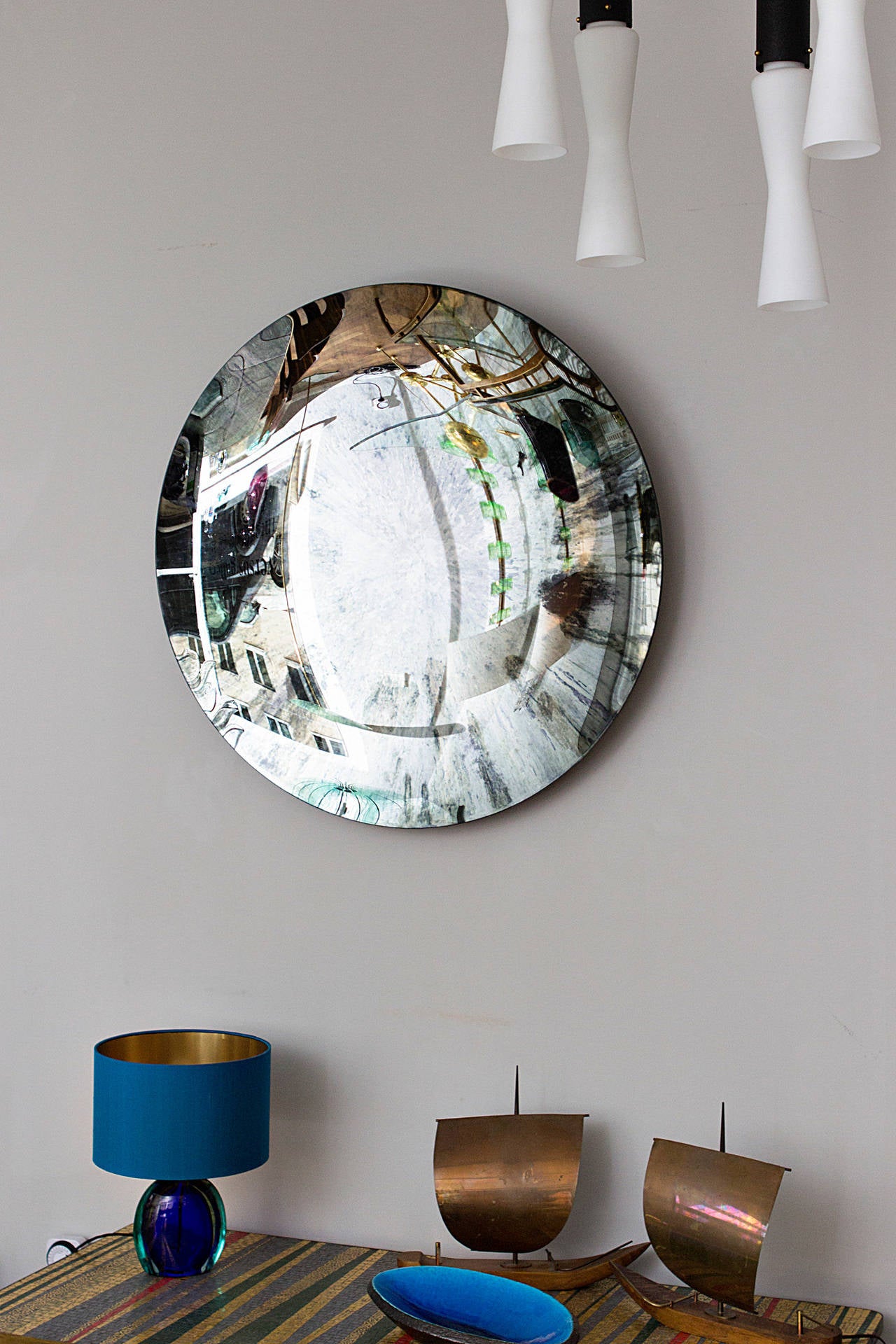 Laiton Fantastique miroir concave de l'artiste français Christophe Gaignon