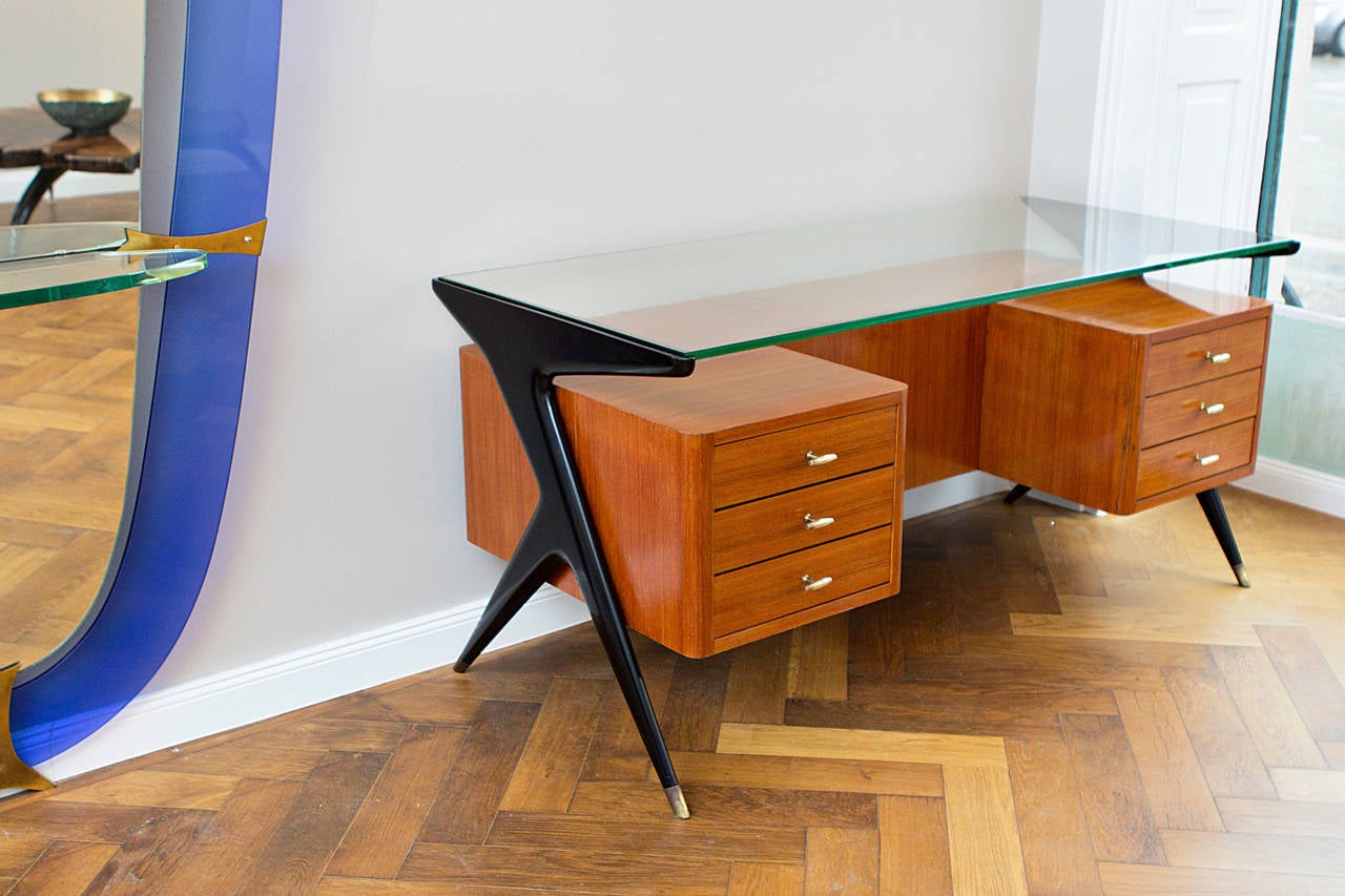 Mid-Century Modern Desk by Vittorio Dassi, Italy, circa 1950