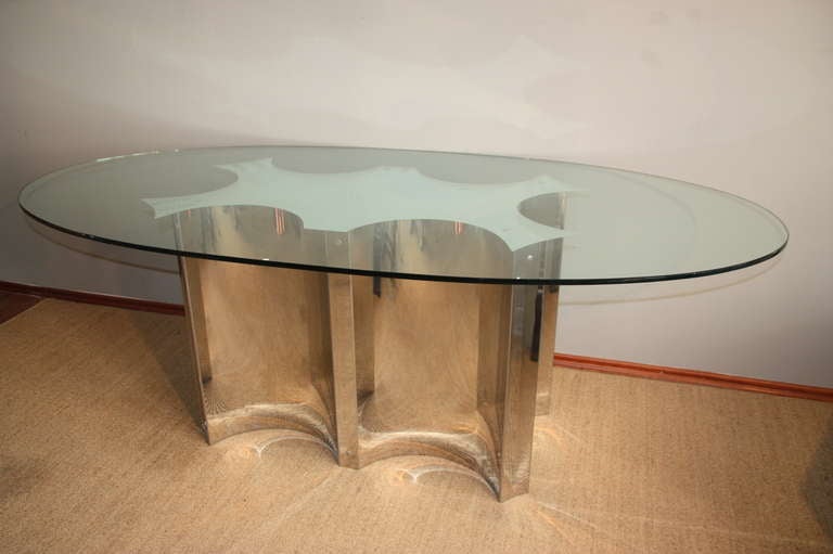 Vittorio Introini Dining table for Saporiti, chrome, glass, mirrored glass, Italy circa 1970, length 200 cm, diameter 110 cm, height 72 cm.