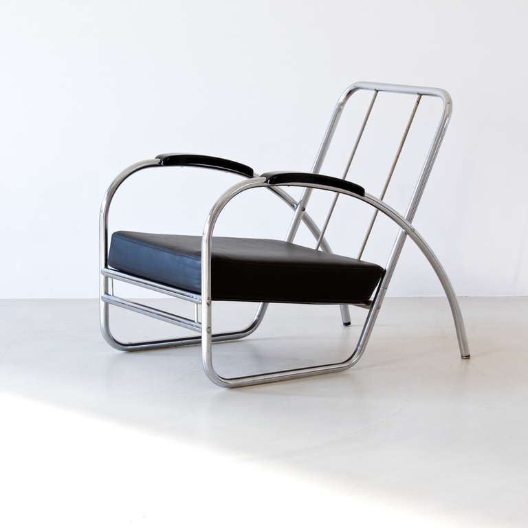 American 1930s Streamline Armchair For Sale