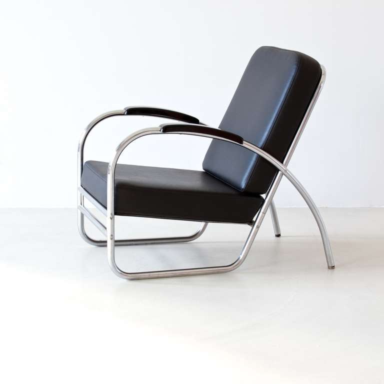 1930s Streamline Armchair In Excellent Condition For Sale In Berlin, DE