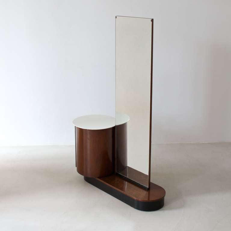 Czech Standing mirror by Jindrich Halabala For Sale