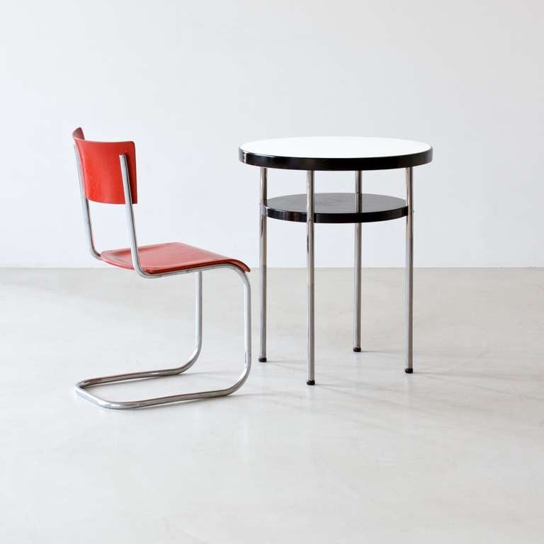 Round tubular steel table
