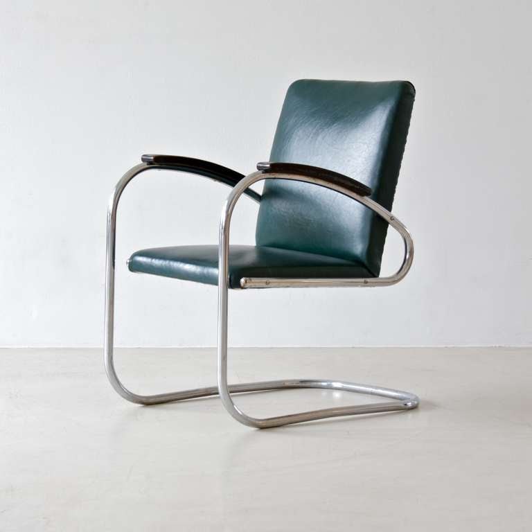 Beautiful cantilever chair RS7 from Mauser Werke, Waldeck.