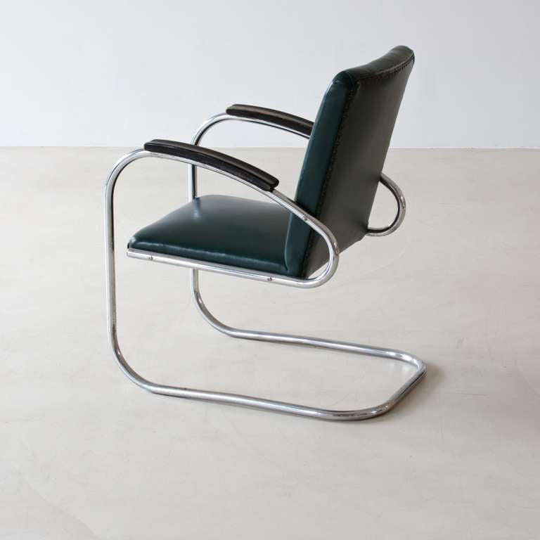 Mauser Cantilever Chair In Excellent Condition In Berlin, DE