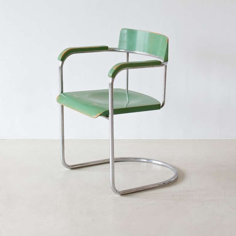 Original Bauhaus cantilever chair from Rudolf Vichr, Prague.