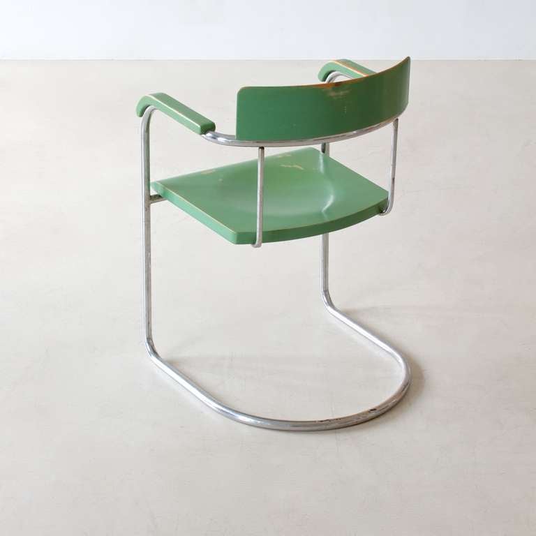Mid-20th Century Bauhaus Cantilever Chair