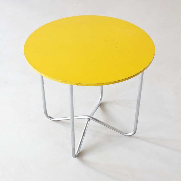 Bauhaus Table In Excellent Condition For Sale In Berlin, DE