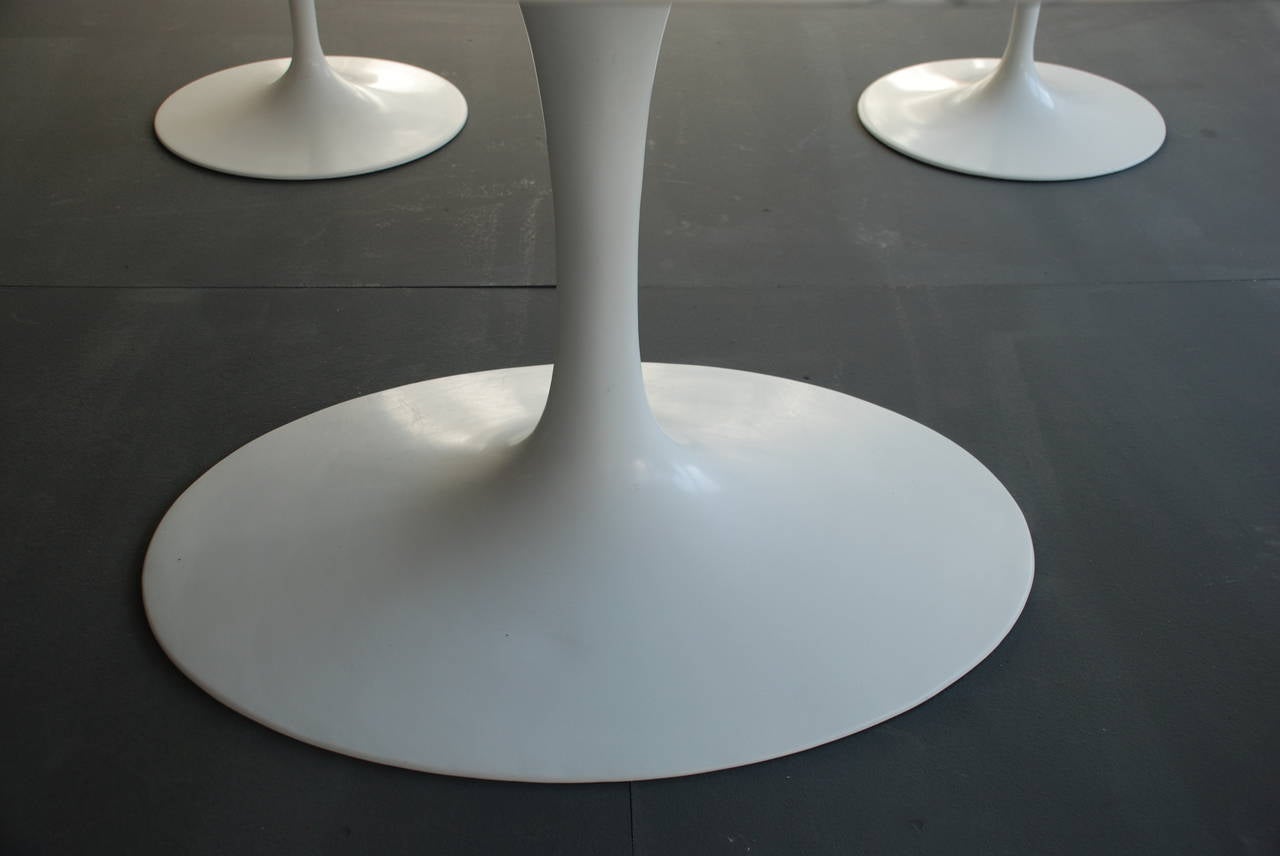 Mid-20th Century Eero Saarinen, Tulip Dining Table '174TO' Marble Top with Six Armchairs '150AS'