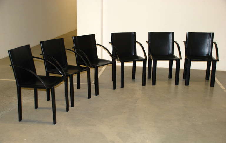 20th Century Le Corbusier 'LC 6' table with 6 matteograssi Coral armchairs For Sale