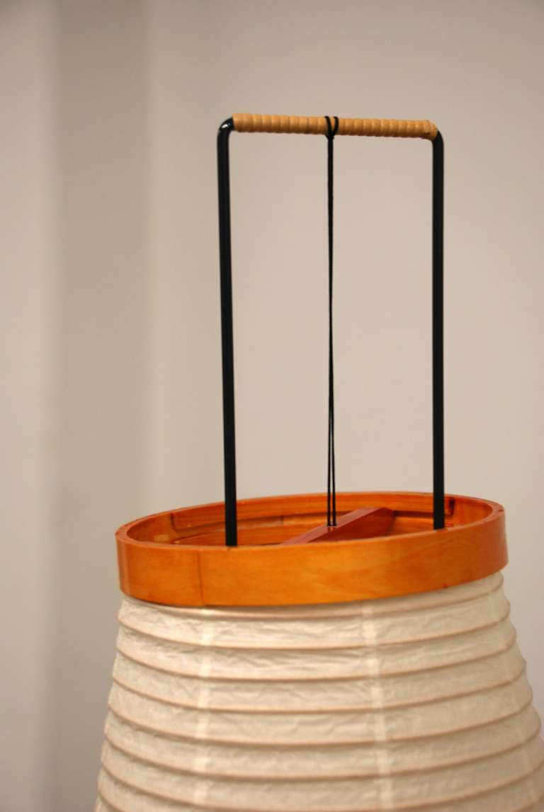 Metà XX secolo Lampada da terra Isamu Noguchi 