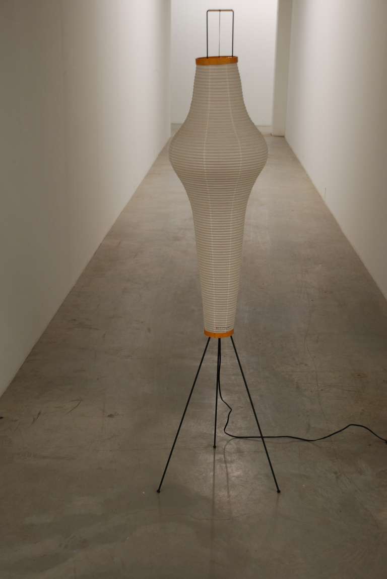 Acciaio Lampada da terra Isamu Noguchi 