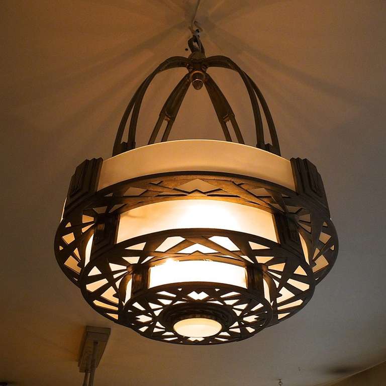 Very Rare Imposant Art Deco Ceiling Lamp In Excellent Condition In Bochum, NRW