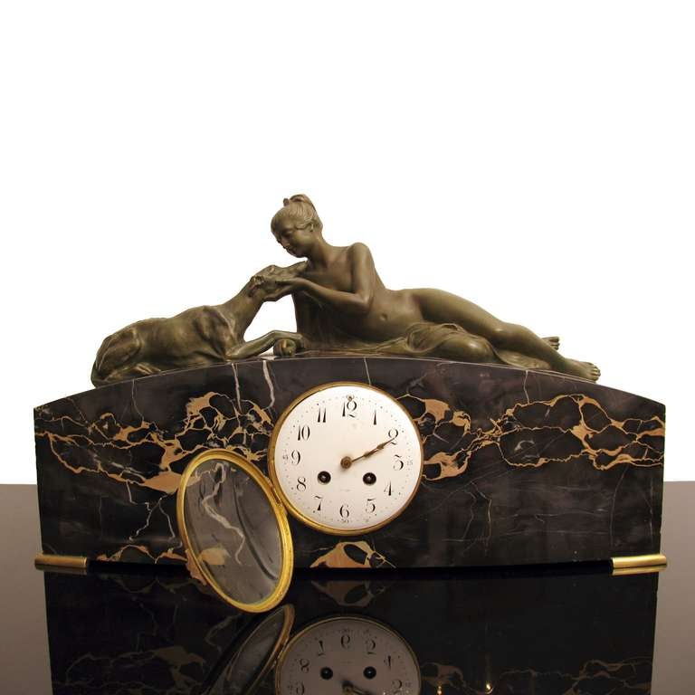 Beautiful Art Deco Clock Bronze Figure of a Lady with Hound 2
