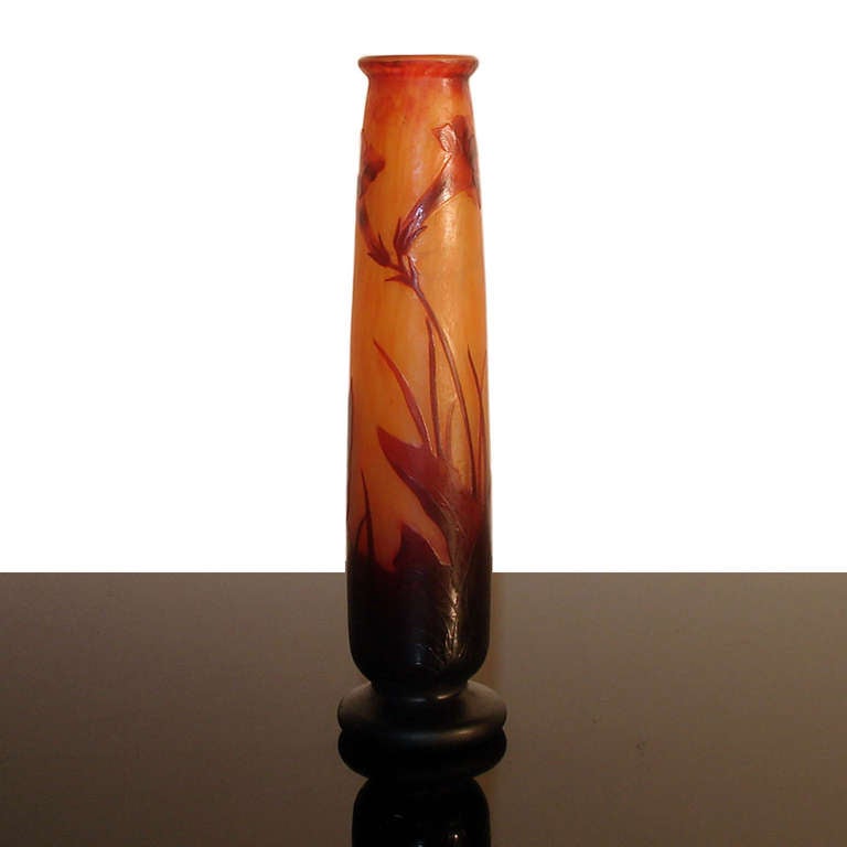 Vase "Fleurs de Tabac" Daum Nancy France