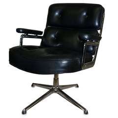 675 Lobby Chair:: Charles & Ray Eames pour Herman Miller
