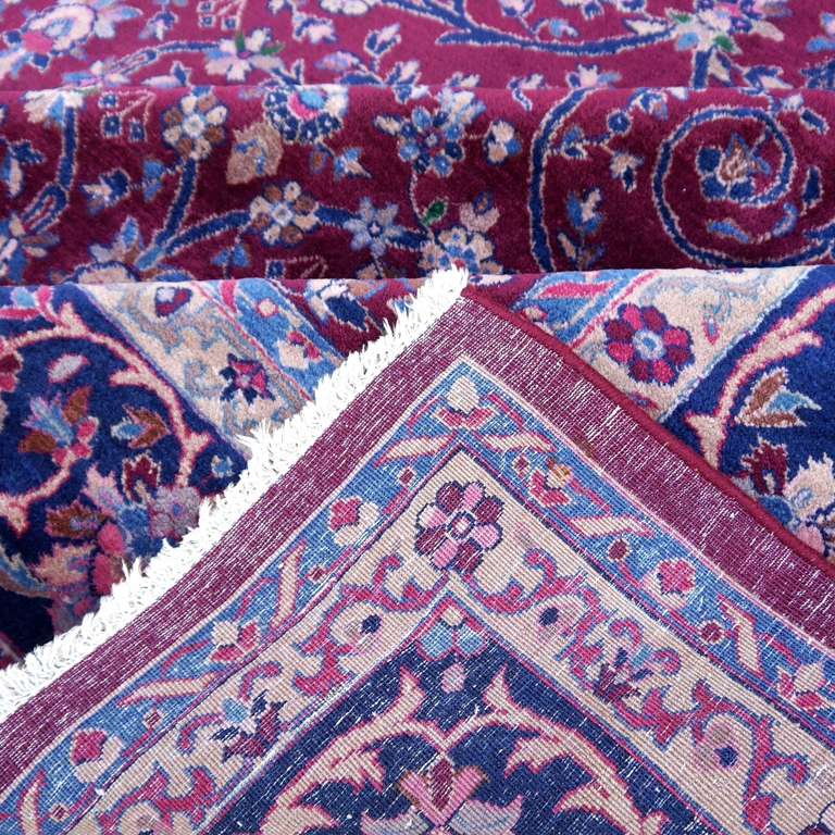 Agra Antiker Agra-Teppich in Violett, Beeren und Blau, Kollektion 12 x 9 ft Djoharian (Handgeknüpft) im Angebot